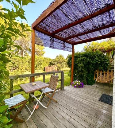 Appartement avec terrasse arborée proche LOURMARIN