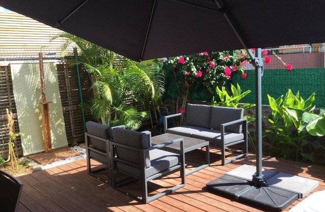 Appartement d'une chambre avec vue sur la mer terrasse amenagee et wifi a Saint Paul a 2 km de la plage