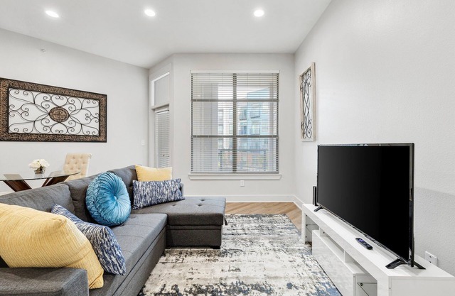 April Retreat: Cozy 1BR in Dallas, Perfect Location