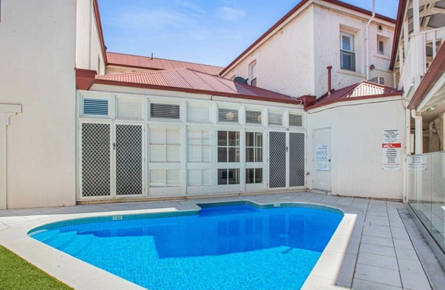 Apt 22 Smugglers Inn Central Victor Harbor 5 mins to everything .