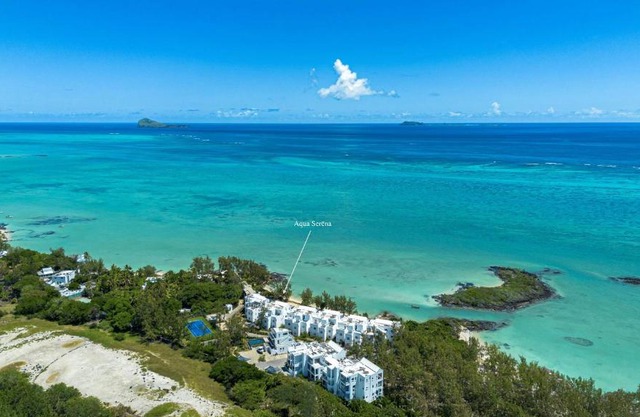 Aqua Serena - Luxury Beachfront Penthouse