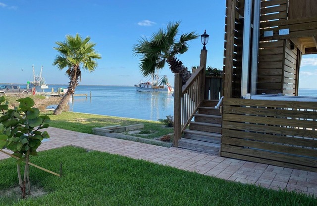 Aransas Channel Dock & Fishing Pier on Harbor Island