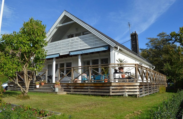 Archipelago Villa near the sea and the big city