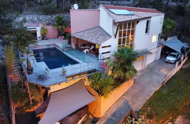 Architect house very closed to beach - Carry le Rouet