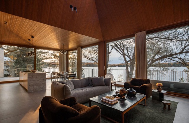 ARCHITECT LAKE HOUSE - EASTERN TOWNSHIPS QUEBEC
