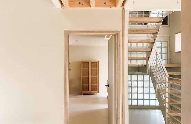 Architect's Treetop Retreat Near Beaches, 5 Bed, Infrared Sauna, Cinema & More