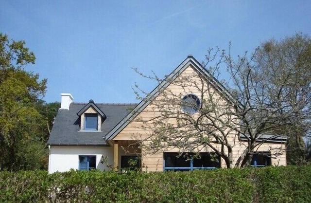 Architect's villa near Ile Tudy