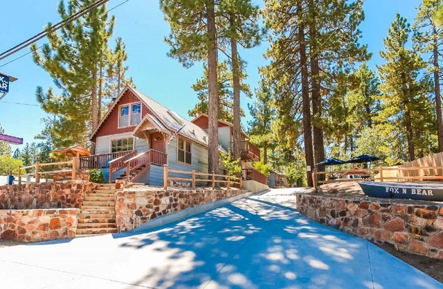 Arctic and Grey Fox Combined Pet Friendly