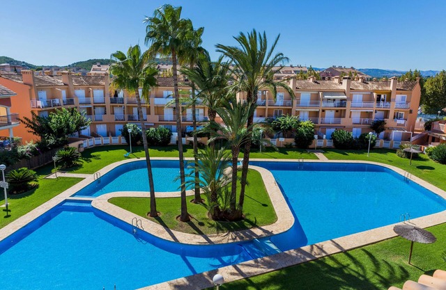 Arenal Park II Apartment Javea Arenal, with Terraces, AC and common areas with large Swimming Pool, Garden, Tennis, Paddle