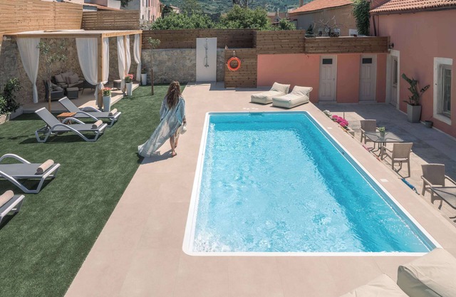 Arhontiko Arhanes Dimitra Suite - Gem with Pool