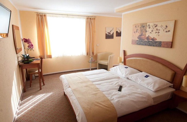 Aristo Hotel