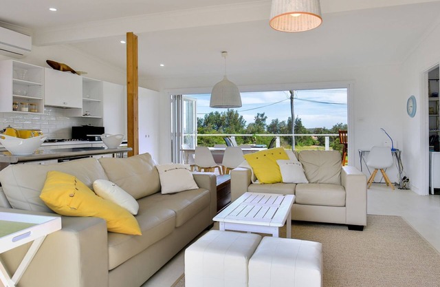 Arklow - Pet Friendly with Ocean Views