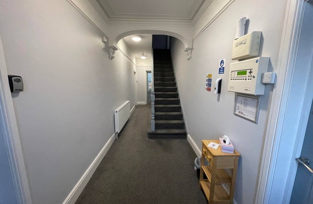 Arlan House, Superb Basingstoke Hotel - Room 02