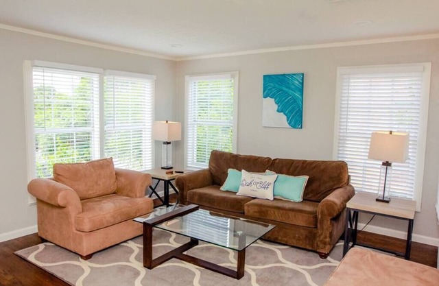 ART♥ State Fair Suite. Spacious 1 BR apartment