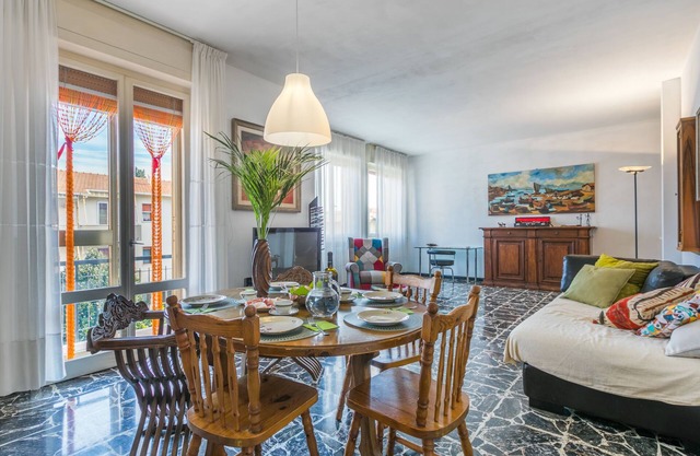 Artista by Interhome