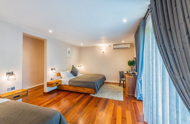 Aryana Hotel