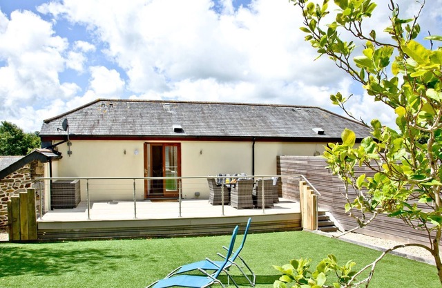 Ash Barn - a cottage that sleeps 5 guests in 2 bedrooms