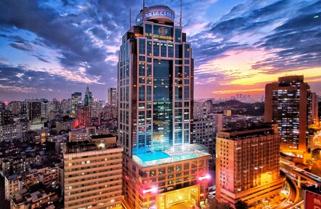 Asia International Hotel Guangzhou - Overseas Buyer Registration Services in Hotel & Free Shuttle between Hotel and Exhibition Center during Canton Fair
