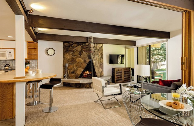 Aspen Alps Two-Bedroom Condo - walking distance to town