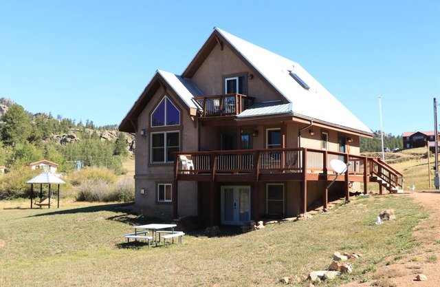 Aspen Grove Mtn Cabin: 4acres, Eleven Mile Village,30min to town, No CLtion Fees