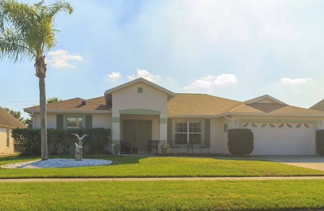 At Lindfield Mansions ~ Kissimmee, Florida