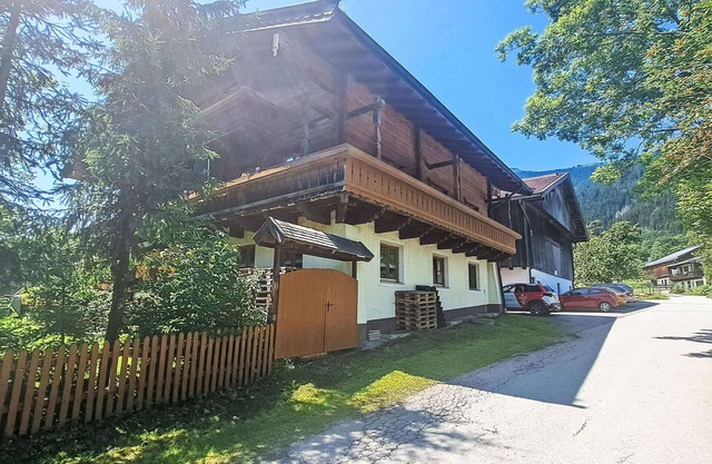 Cosy apartment for 6 people with WIFI, TV, balcony and pets allowed