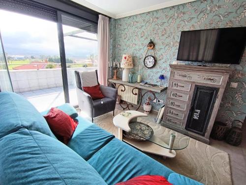 Atico con gran terraza y vistas en Cudon