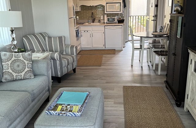 Atlantic Beach Condo within walking distance to the beach