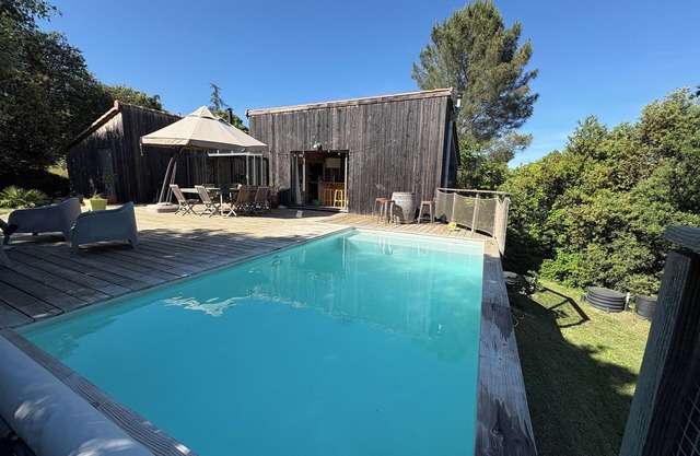 ATYPICAL - IDEAL FOR 2 FAMILIES - PRIVATE SWIMMING POOL -