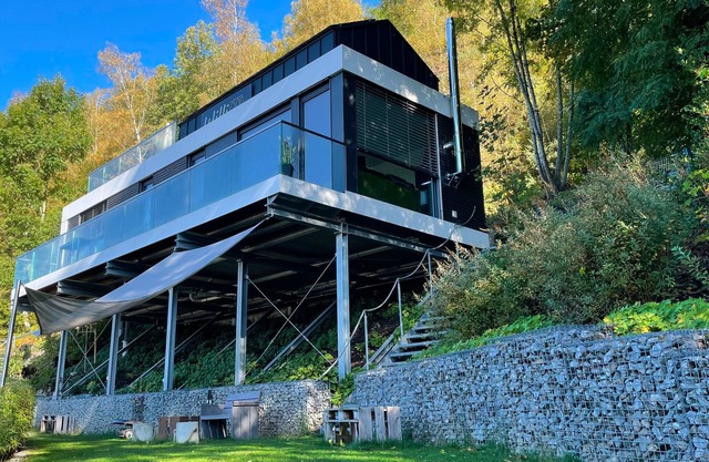 Außergewöhnliches Ferienhaus in Hanglage, Zentral Gelegen