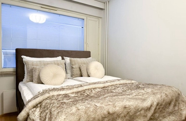 Aurora Central Suite IV by BookLapland