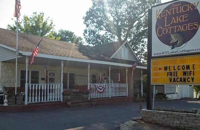 Aurora's Kentucky Lake Cottages