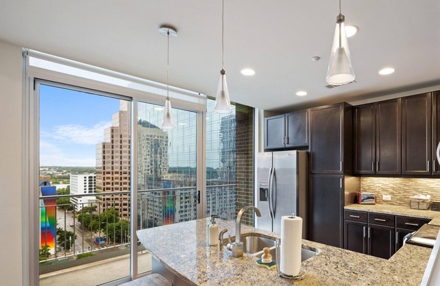 Austin | Dreamy 1BD/1BA Apartment