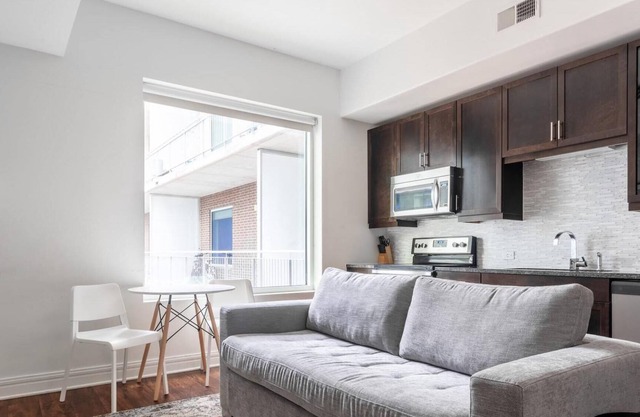 Austin | Grand Studio Apartment
