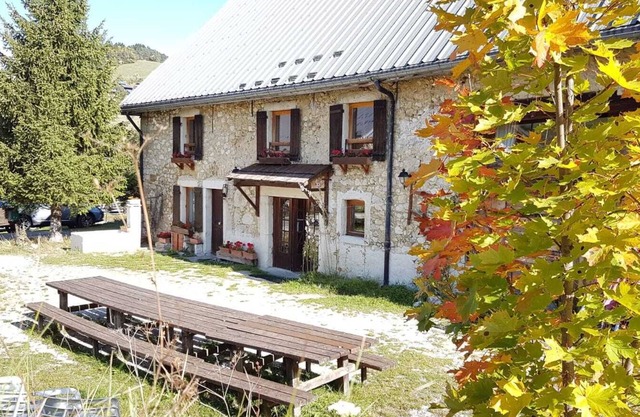 Authentic cottage/farm 21 beds in free management