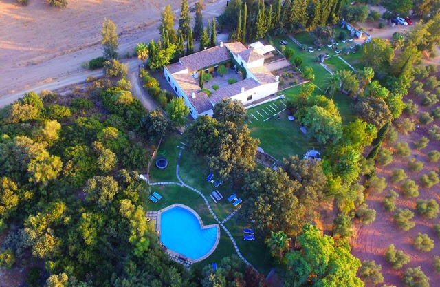 Authentic Spanish country house with royal garden and lovely pool