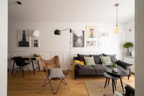 Aviatiei Park with underground parking and security