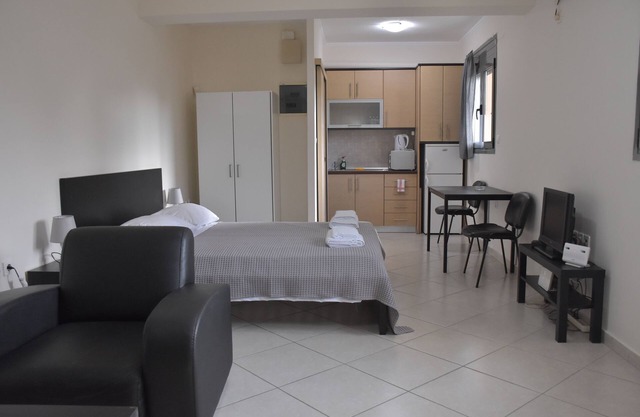 AVR DELUXE SUITES 4 AIRPORT FREE SHUTTLE