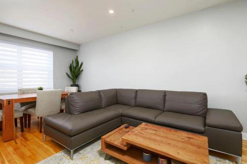 Awesome 2BR in Montreal