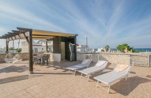 Awesome apartment in Bari with WiFi