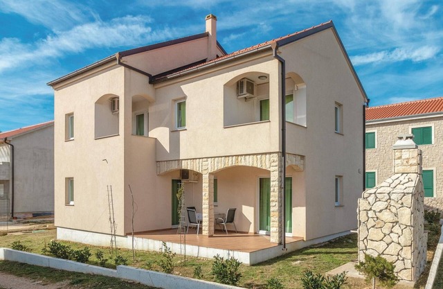 Awesome apartment in Ugljan with WiFi