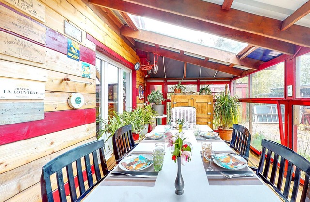 Awesome home in Agon-Coutainville