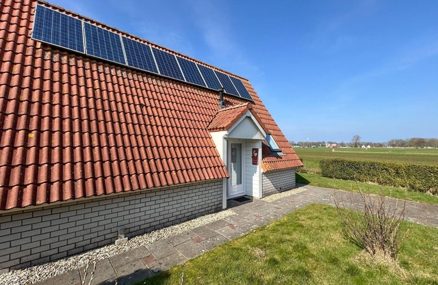 Awesome home in Den Oever
