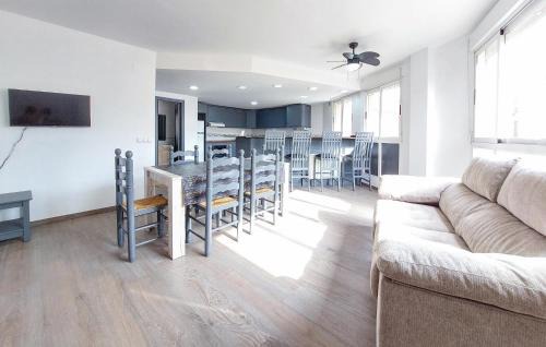 Awesome Home In Sant Joan De Moro