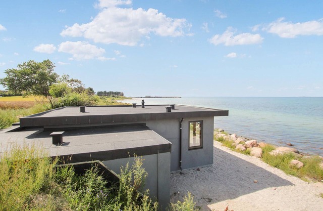 Awesome home in Samsø with sauna