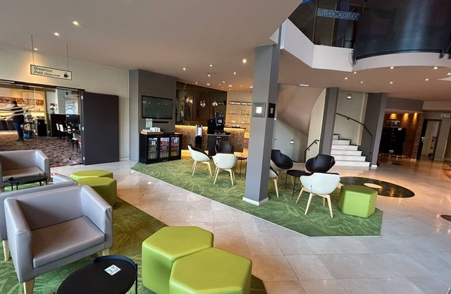 B&B HOTEL Mons Centre