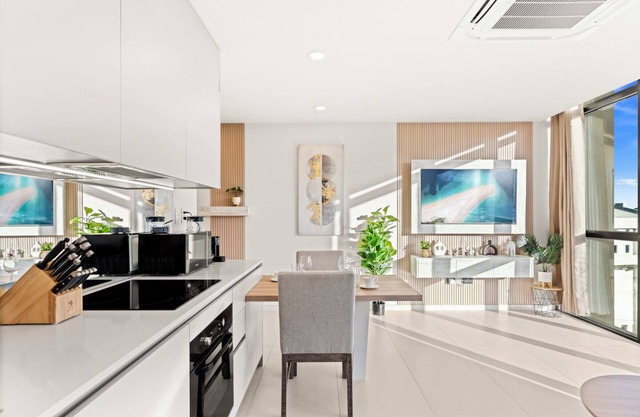 B213 - Deluxe 1 Bedroom Apartment