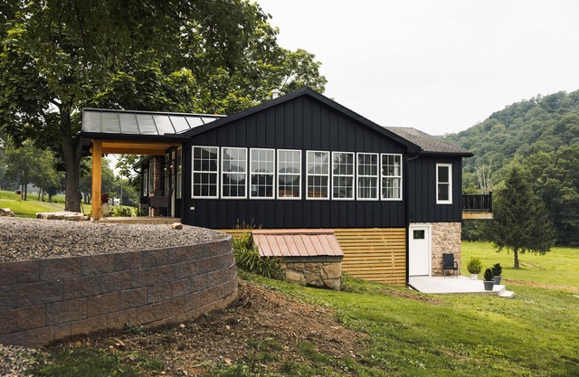 Back Country on 8 Acre with Fire Pit, Stream, Pond & Animals