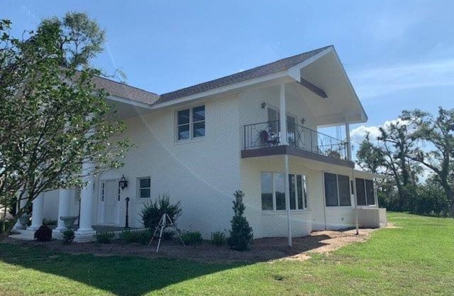 Back of the Moon Lodge -Spring Creek-Lake Seminole