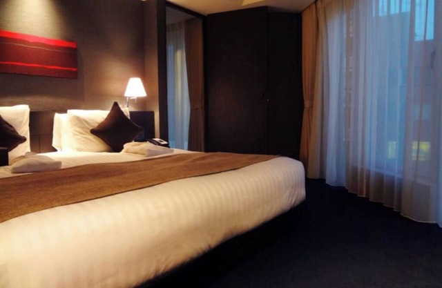 Balcony King Suite hotel in amazing Taito City with AC, fitness room, WiFi